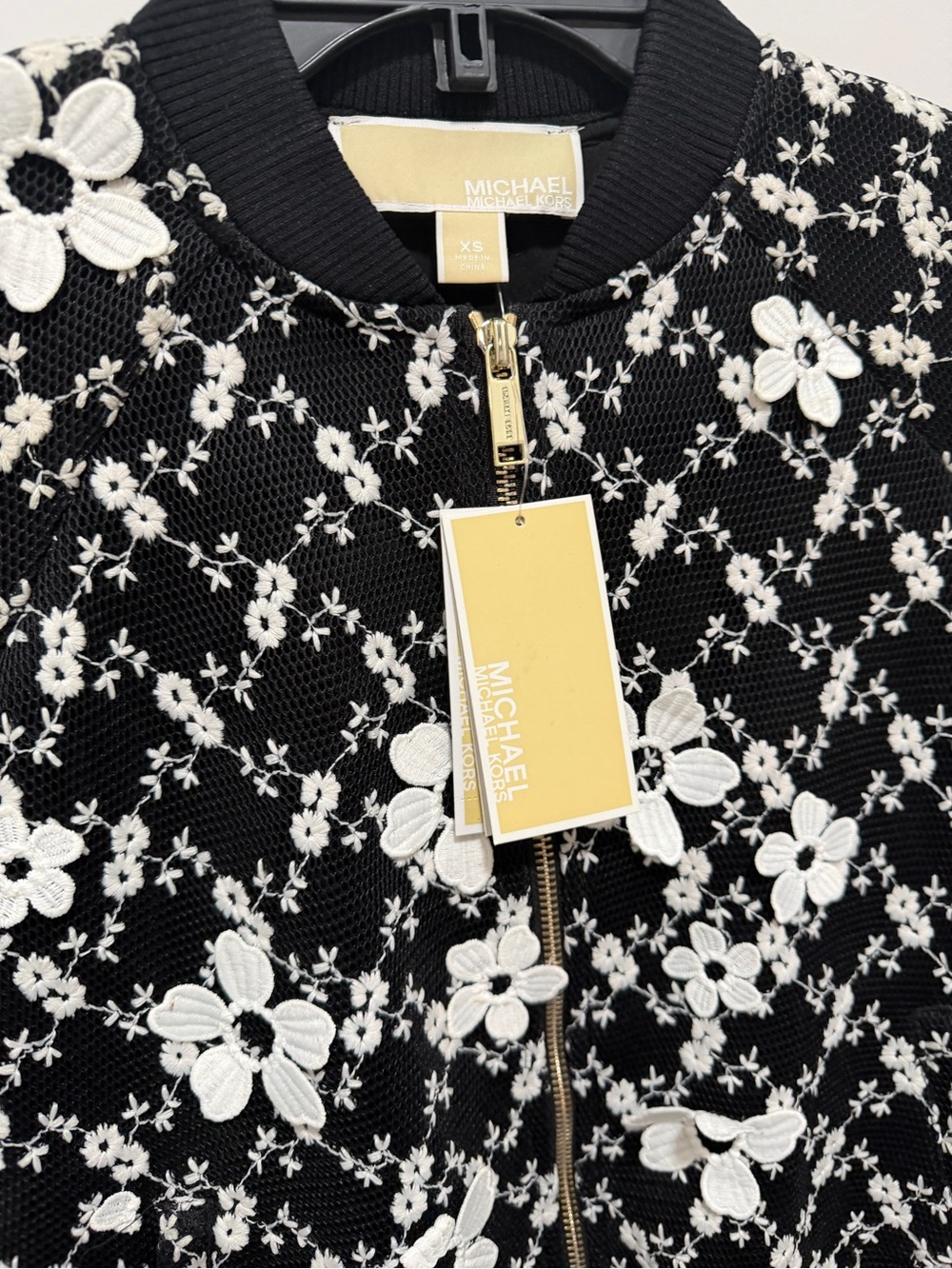 NWT Michael Kors Black Bomber Jacket w White Floral Embroidery Women’s XS — $295 - Picture 5 of 5